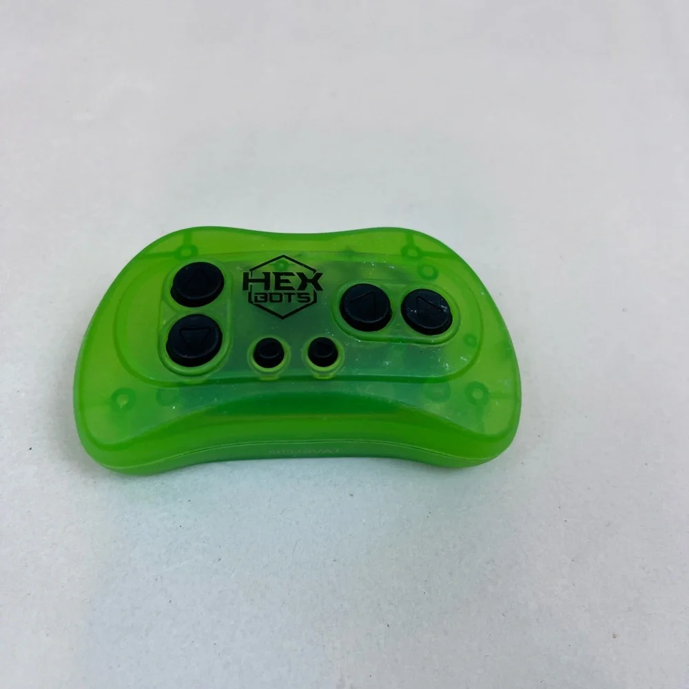 Hex Bots Wall Crawler Gecko Replacement Remote Control Clean Working Condition